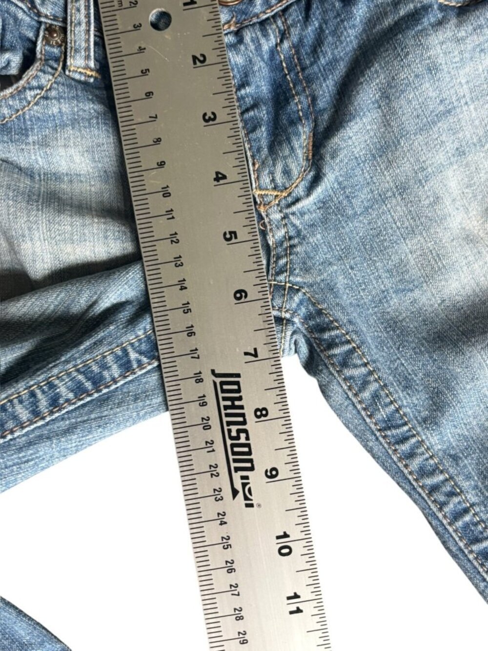 Rue 21 Women’s Light Blue Distressed Jeans - Picture 6 of 8